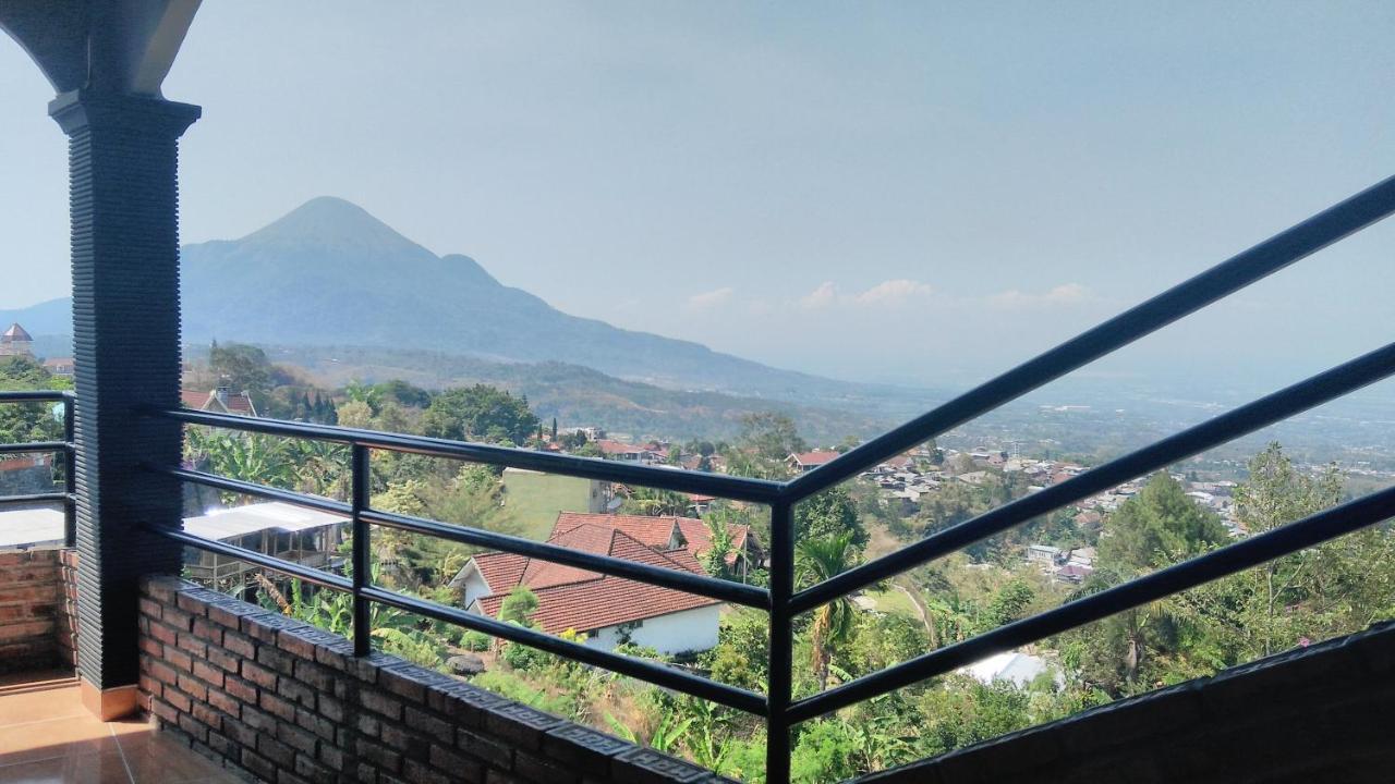 Villa Raung Indah Tretes Prigen Bagian luar foto